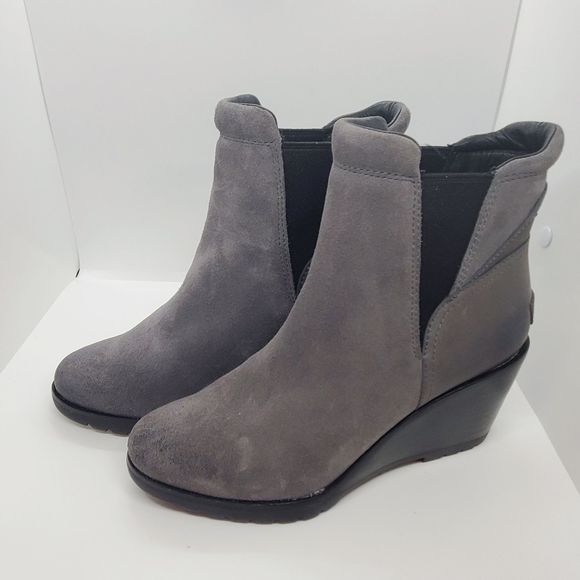 sorel after hours waterproof suede chelsea boot